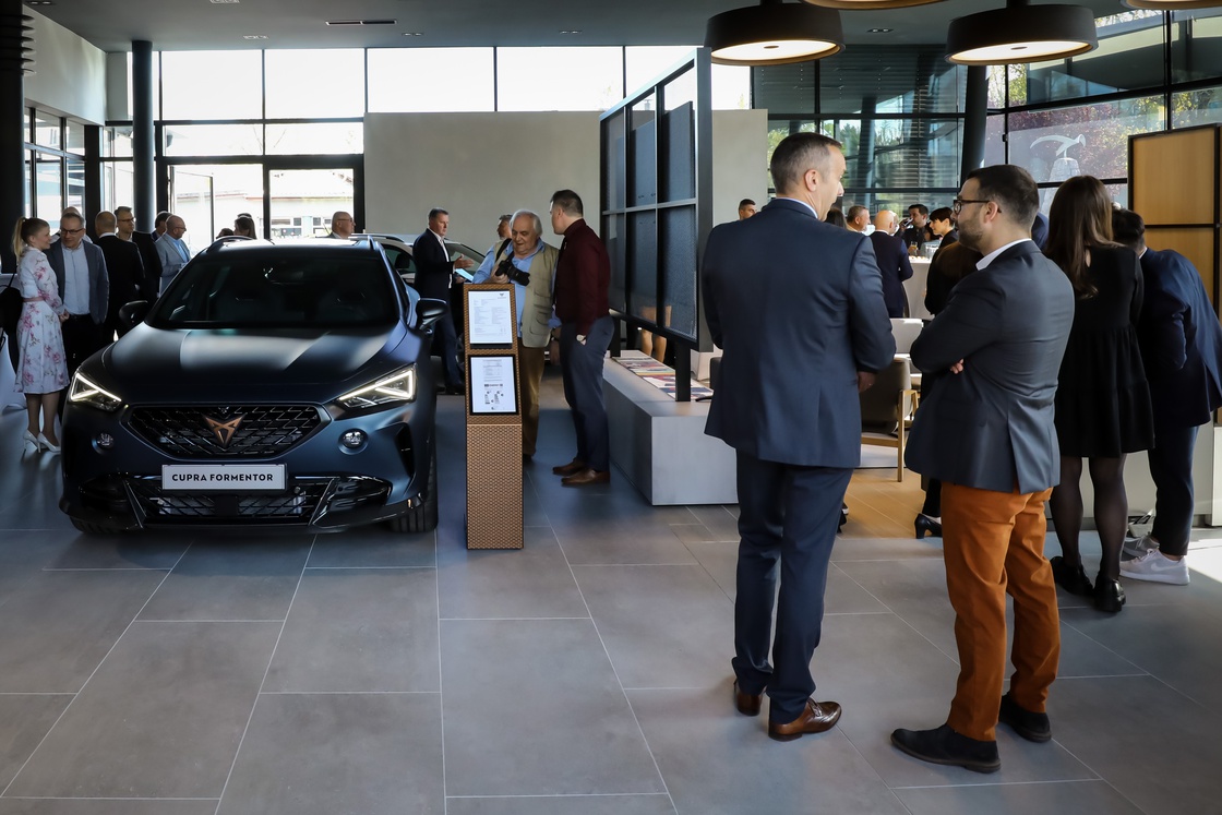 Cupra_Garage-1343.jpg